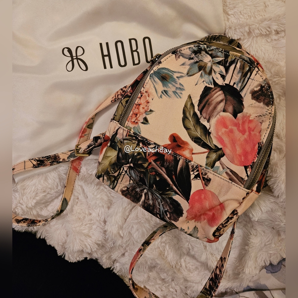 ✨️NWT-Hobo Juno Mini Backpack - Botanical Floral